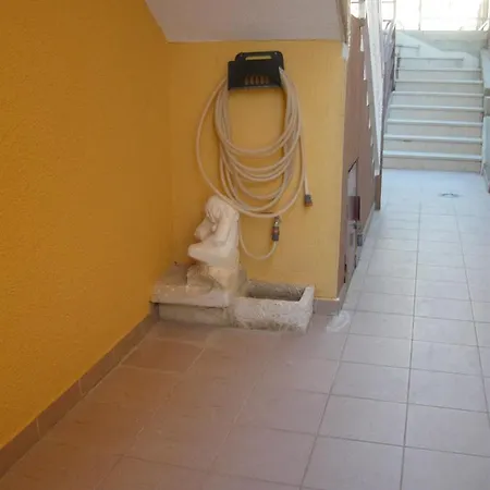 Apartment With A Parking Space Mali Rat *