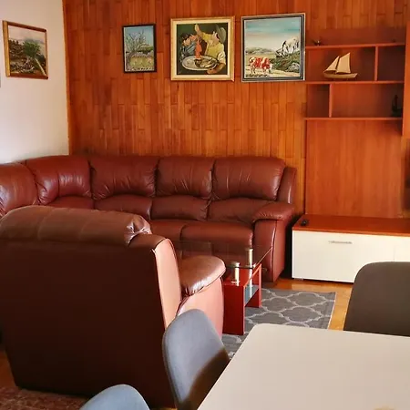 Apartment With A Parking Space Mali Rat *